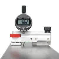 BaseEdge Pro Frontansicht mit Display -0.62 und LED-Beleuchtung